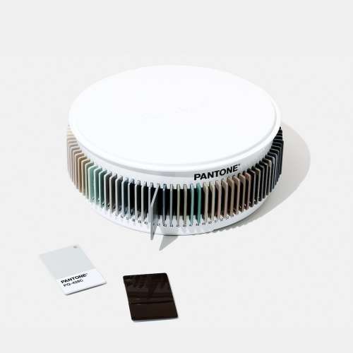 Artikelbild des Artikels “PANTONE Plastic Chip Color Set Blacks & Grays “