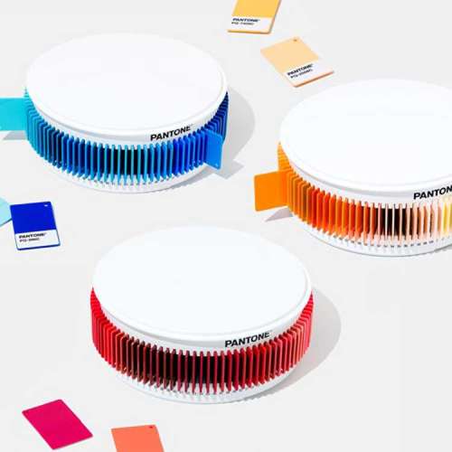 Artikelbild des Artikels “PANTONE Plastic Chip Color Set Greens “