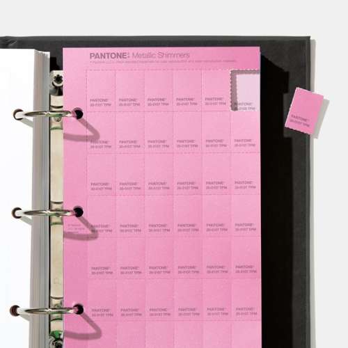 Artikelbild des Artikels “PANTONE Fashion Home + Interiors Metallic Shimmers Color Specifier “