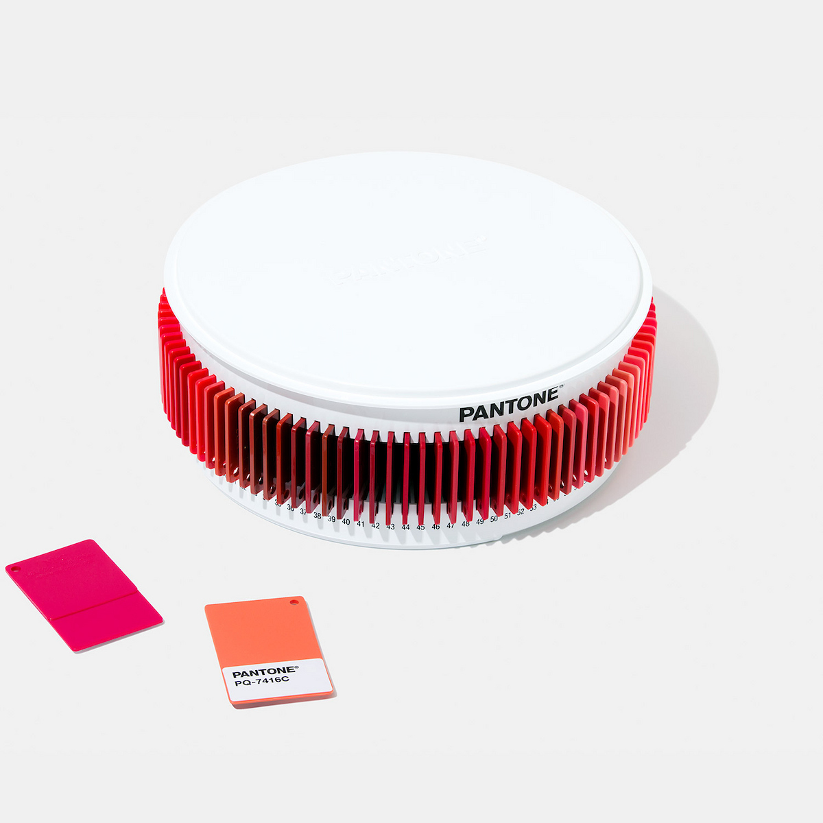 Artikelbild 1 des Artikels “PANTONE Plastic Chip Color Set Reds “