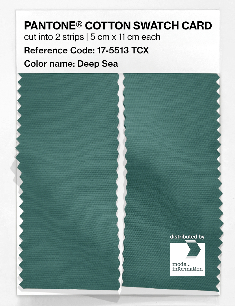 Product image 2 of the product “PANTONE® COTTON SWATCH CARD 17-5513 TCX Deep Sea ”