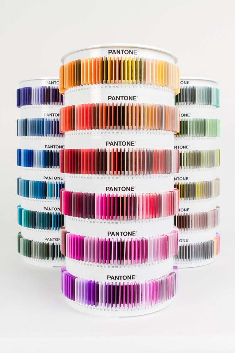 Artikelbild 2 des Artikels “PANTONE PLUS Plastic Standard Chips Collection “