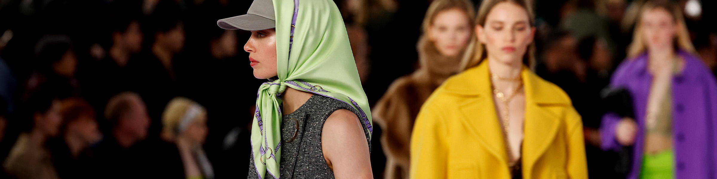 RUNWAY & FASHION MAGAZINES